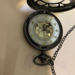 The pocket watch works well in good condition.
