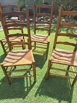 Set of 4 Vintage Farmhouse Ladderback Chairs