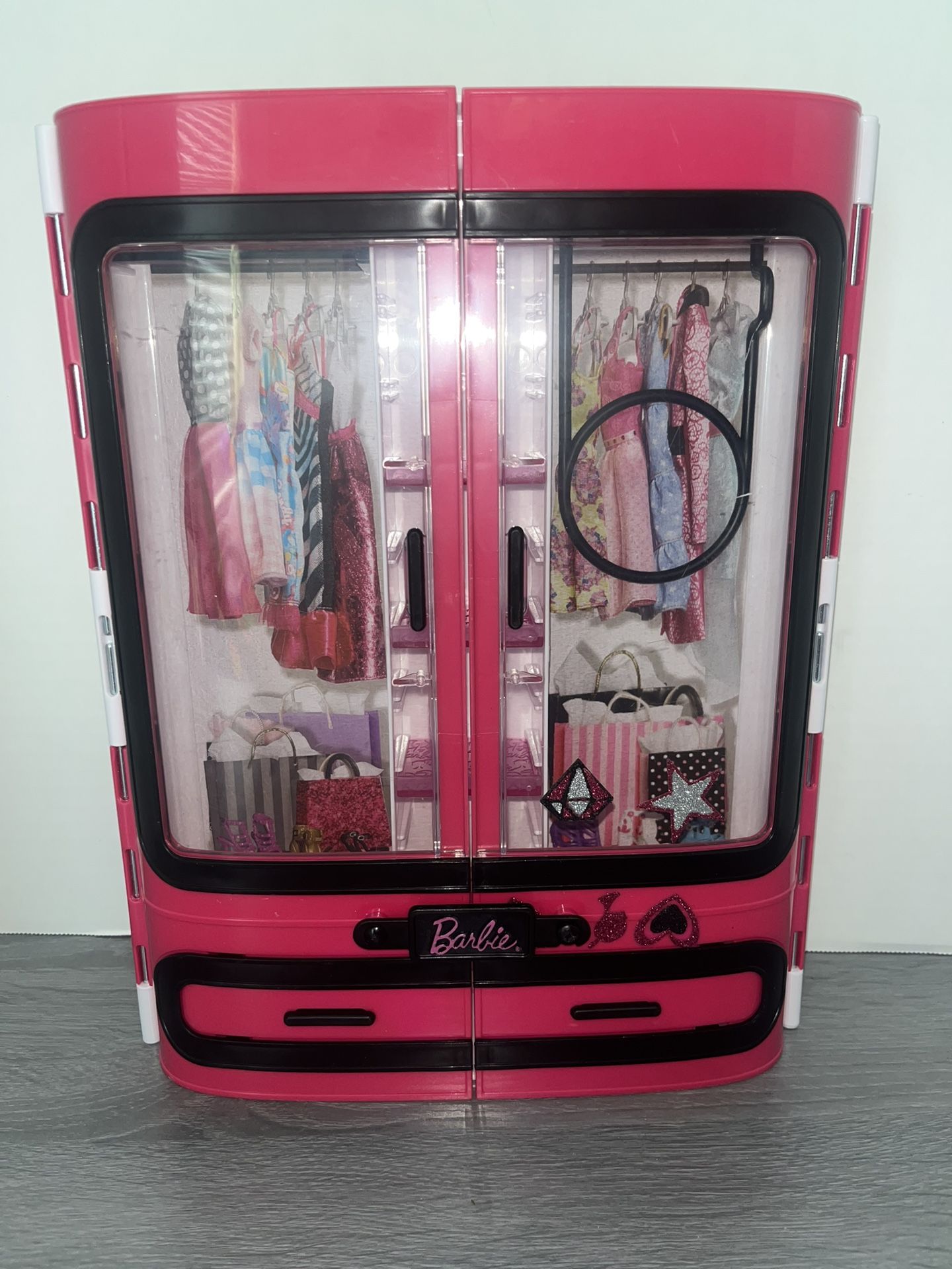 Barbie Dream Closet Travel Case with Clothes & Accessories – Pink Portable Storage