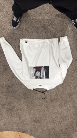 Primitive size medium crewneck