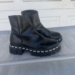 Black Boots US/UK SIZE: 13/11.5 STYLE .DK For Kids