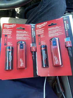Milwaukee Red Lithium USB3.0