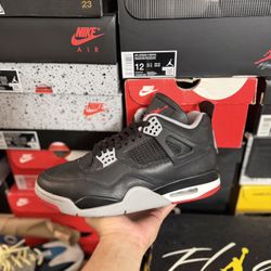 Jordan Bred 4 Reimagined size 9.5 USED 