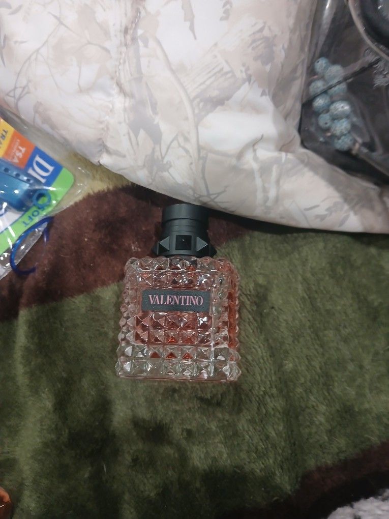 Valentinos Woman's Perfume