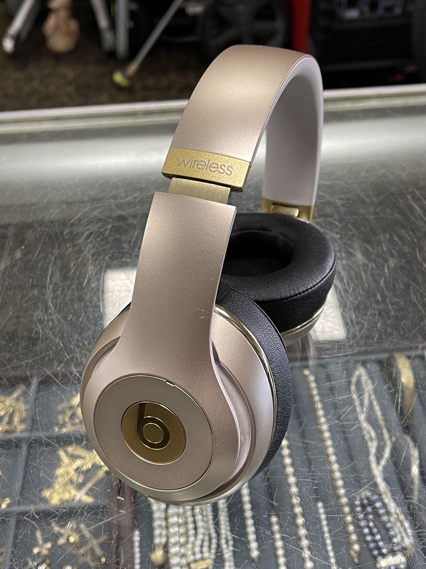 Beats Studio 2 Wireless Headphones (Gold)