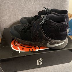 Nike Kyrie basketball shoes size 6y