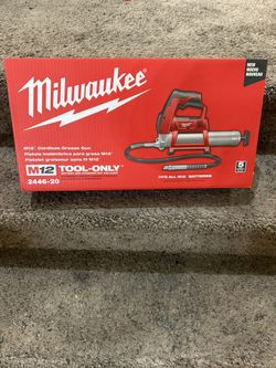 Milwaukee M12 Grease Pump (Tool Only) 