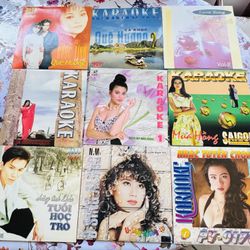 Lots vintage Laser discs Vietnamese 15$/ea . Good condition 