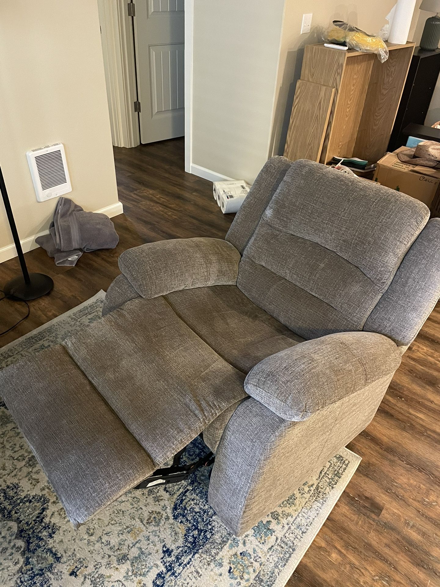 Recliner Great Condition