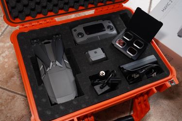 DJI MAVIC 2 PRO + Extra Battery, Car Charger, DJI ND Filters & Apache 3800 Hard Case