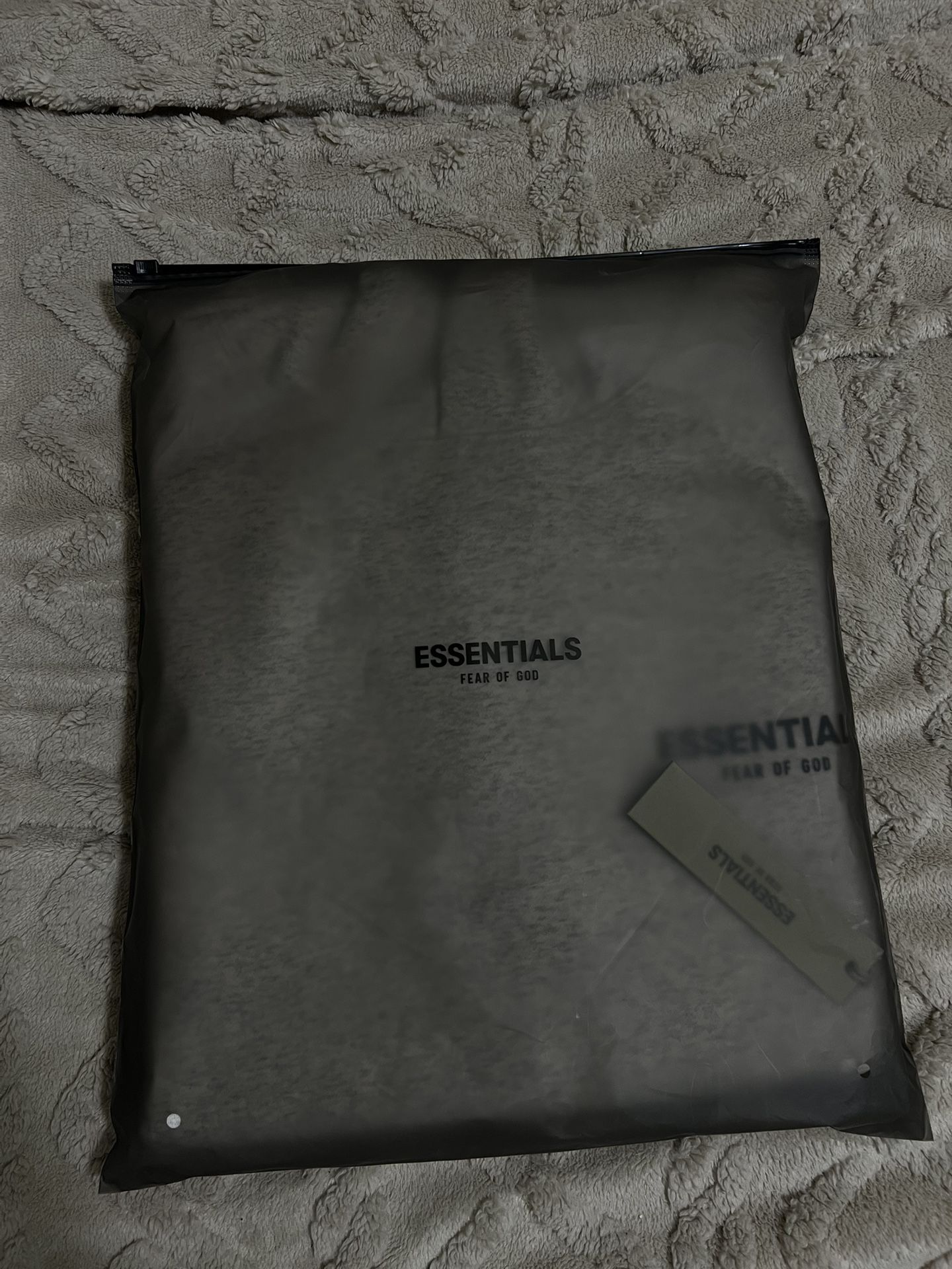 Essentials hoodie light oat size Large