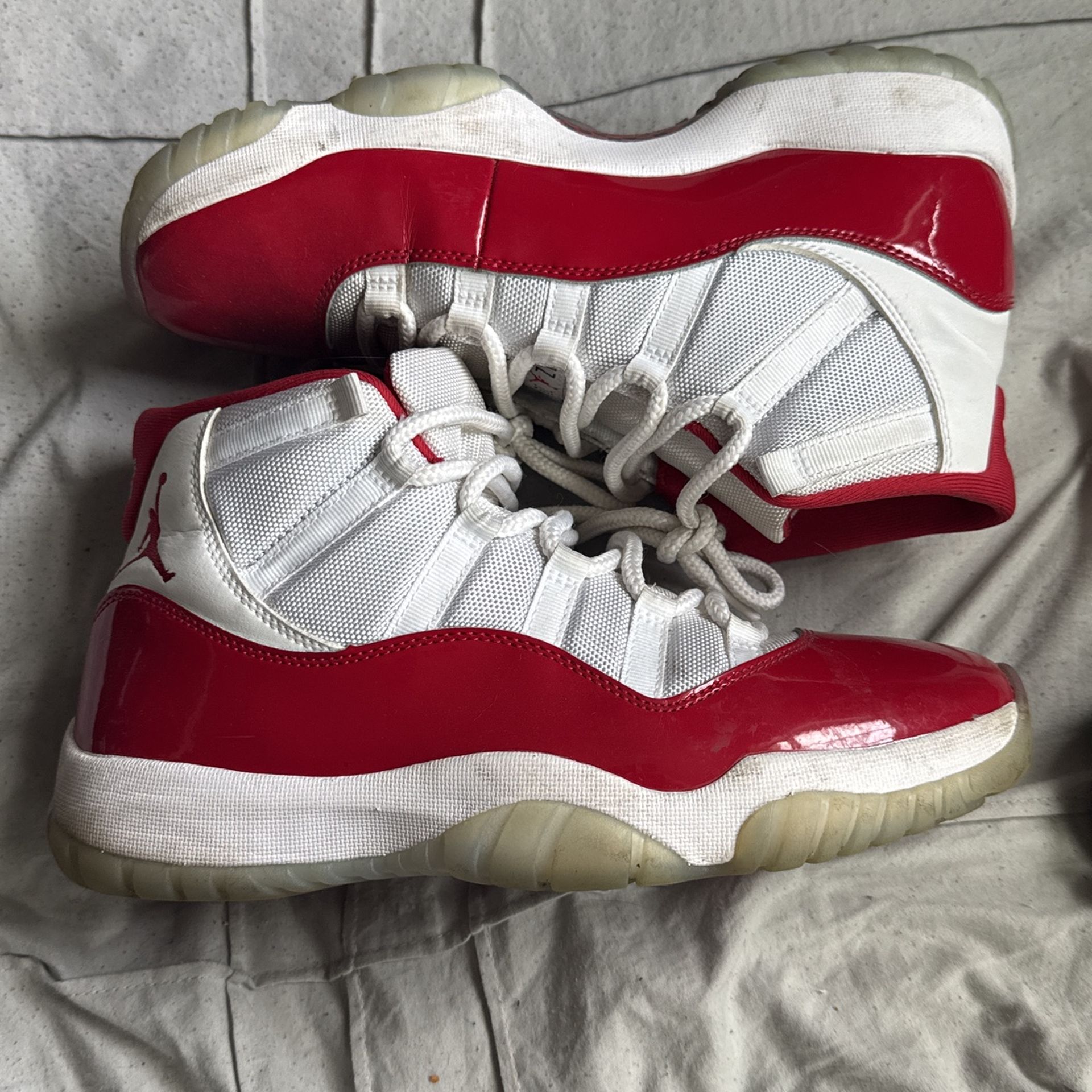 Jordan 11 Cherry