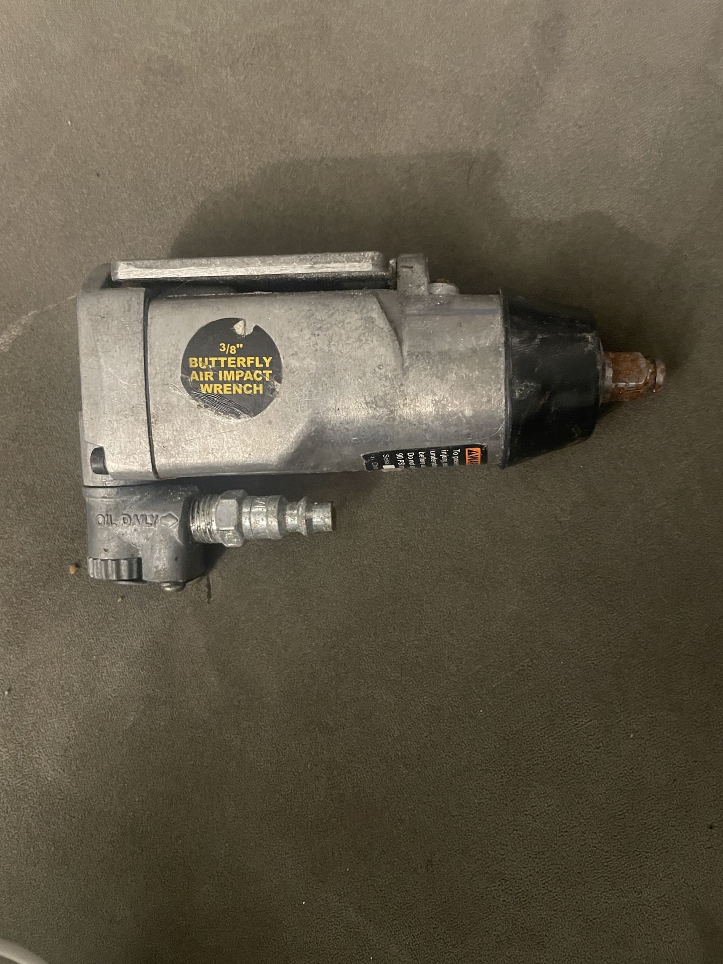 Central Pneumatic 3/8" Drive Butterfly Air Impact Wrench