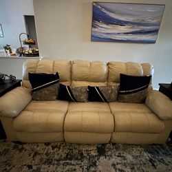 Living Area Reclining Sofa & Couch 