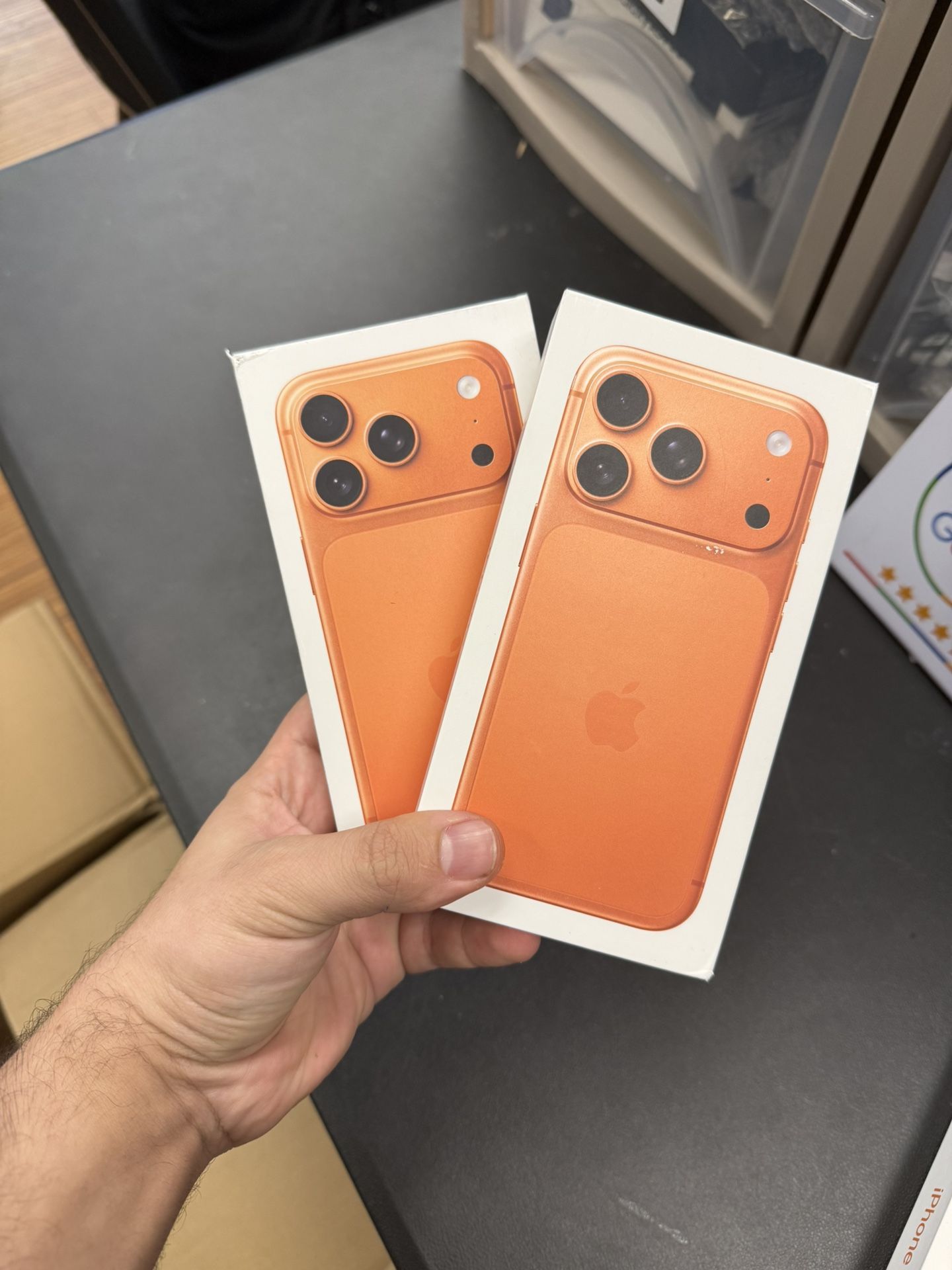 Apple Iphone 17 Pro Max Read Description