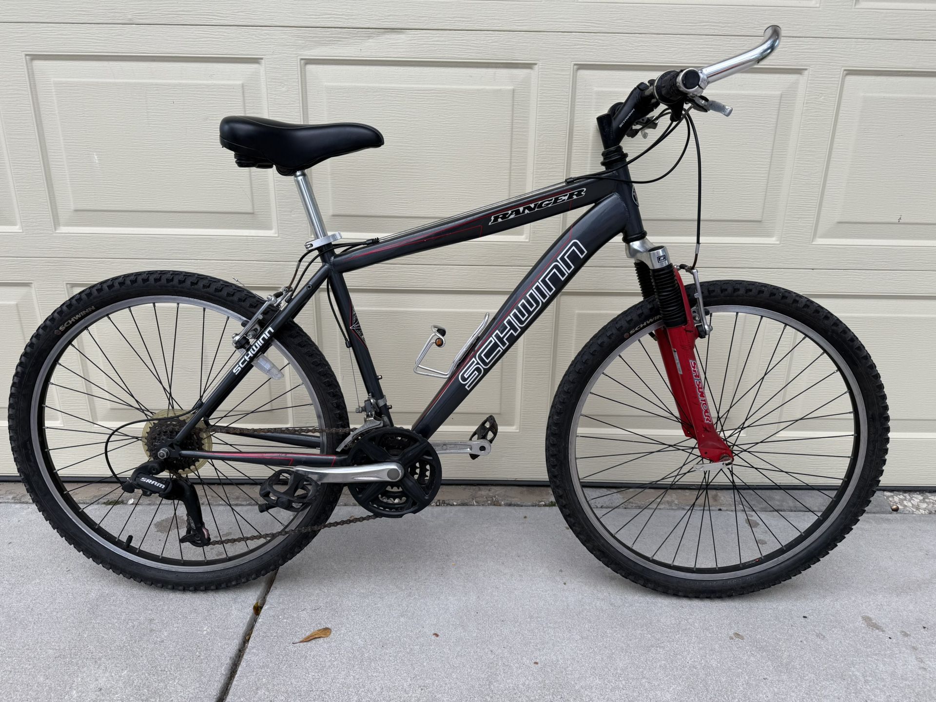 Schwinn Mountain Bike 26” All-Aluminum 