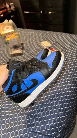 Jordan 1 mid, black royal blue