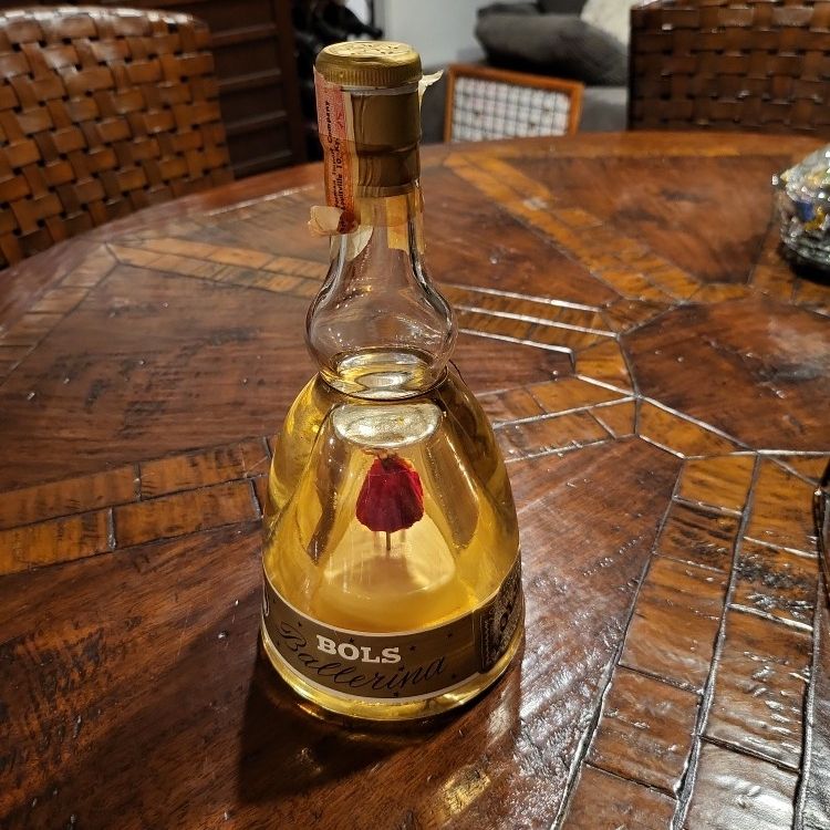 bols ballerina gold liqueur red dress bols gold ballerina dancing red dress liqueur bottle 1950s music works (257210131988),