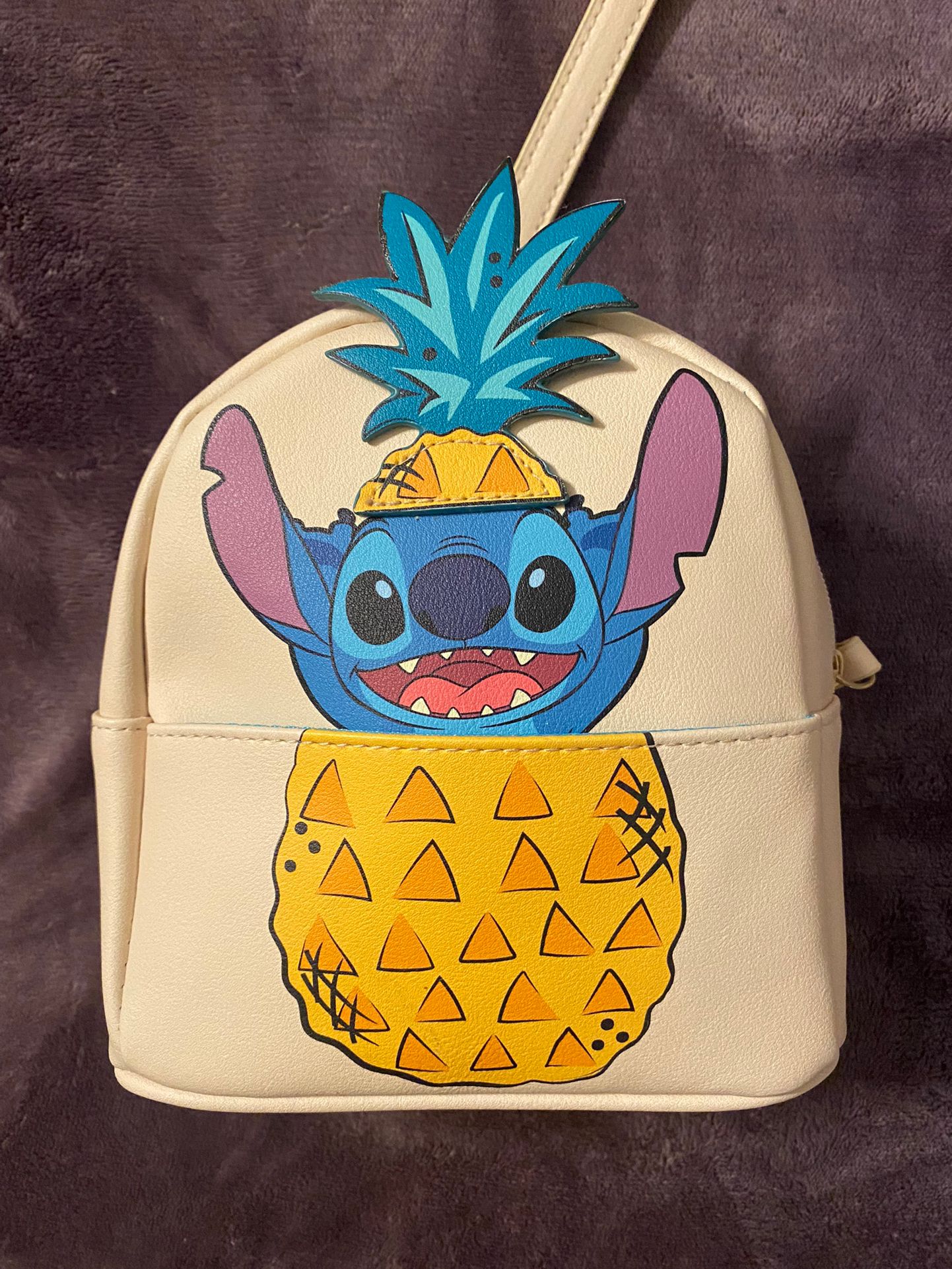 Never Used Disney Dani pineapple stitch Bag 