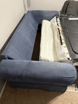 Couch/ Pull Out Bed - Blue In Color (Lazy Boy)