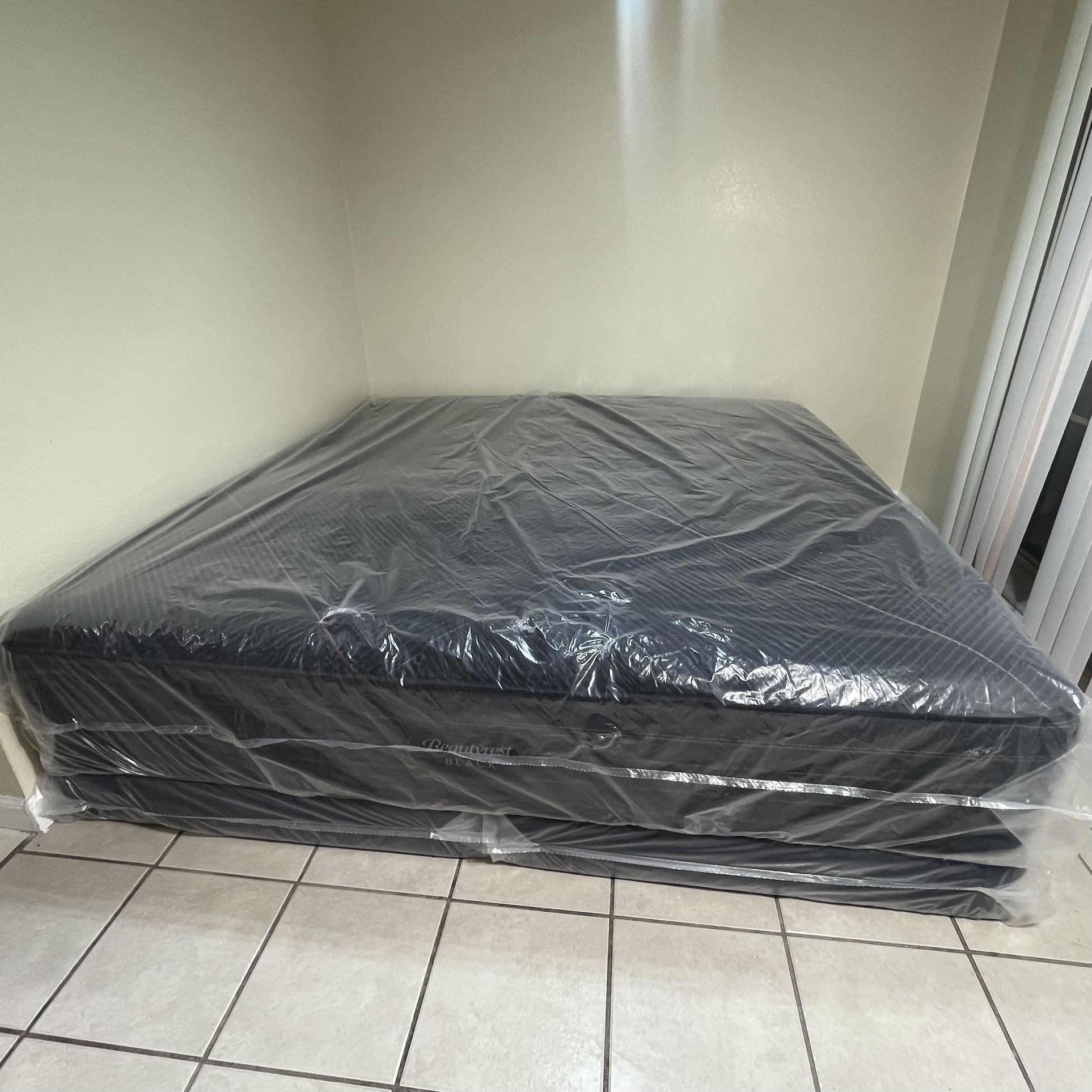 New California King Beautyrest Black Hybrid Mattress FREE SAME DAY DELIVERY