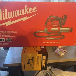 Milwaukee grease gun bundle