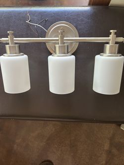 New And Gently used Vanity/bathroom Lamps