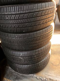 4 SEMI NEW 26560R20 YOKOHAMA GEOLANDAR All Season tires for $400 installed and balance. 99% TREAD .. almost equivalent to 27555R20 , 275-55-20 , 275-5