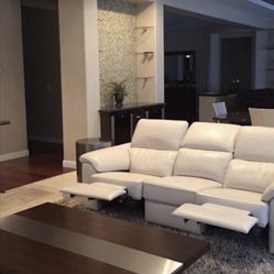Modern Couch With 2 Motorized Recliners  Off White  Excellent Condition  
