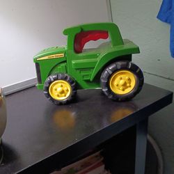 Awesome Flashlight For Any Kid JOHN DEER TRACTOR W START UP NOISE GRIP THE HANDLE AND FLASHLIGHT TURNS ON! WORKS!