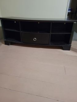 Entertainment center