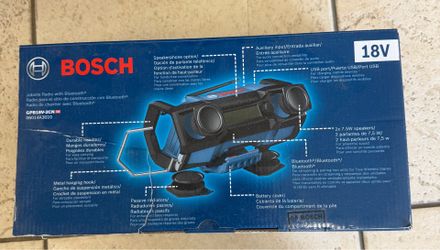 BOSCH jobsite radio with bluetooth 18V