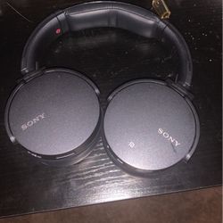 Sony Bluetooth Noise Canceling Headphone