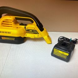 Dewalt 1/2 Gallon Cordless 18 Volt Wet & Dry Vacuum