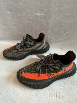 adidas gazelle silver green womens Used Yeezy Boost 350 V2 Carbon (FZ5000)