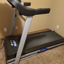 XTERRA TRX2500  Folding Treadmill 