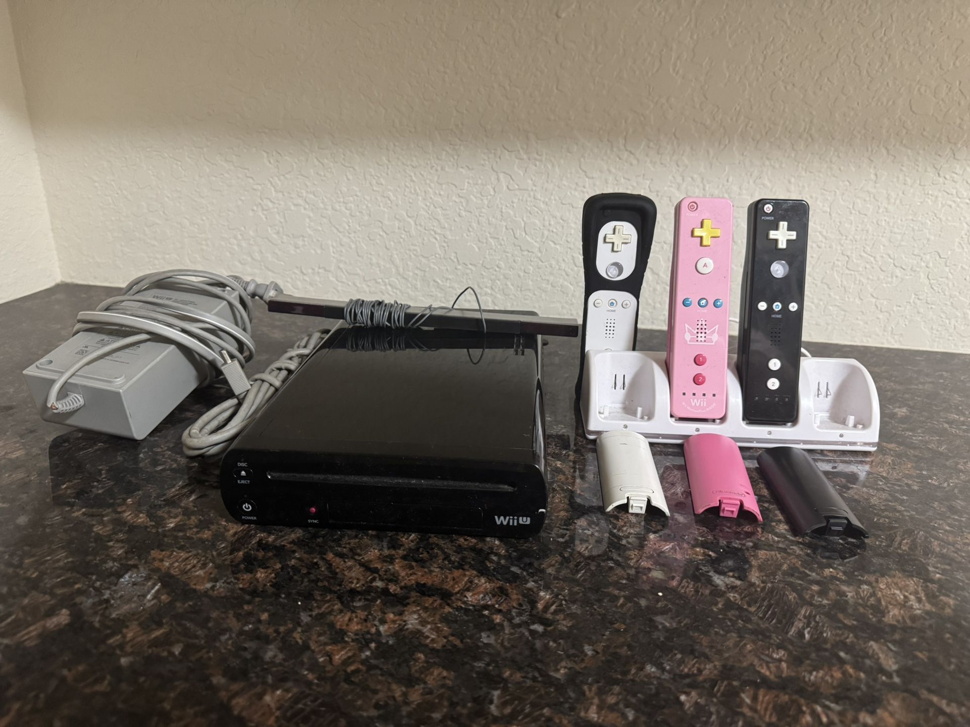 Wii U Console + 3 Controllers (Pink princess Peach/White/Black) + 5 Games Bundle