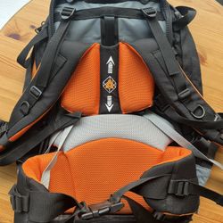 Vango Traveller 50+20 Black Backpack MOVING OUT SALE!