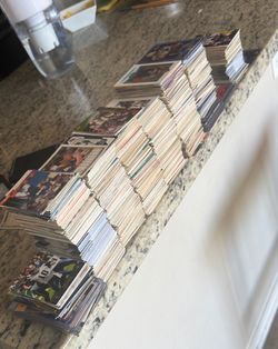 1000 sports cards(includes rookie cards, autograph, and Topps chrome)