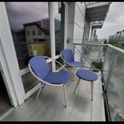 H bed, Bath And Beyond, Mid-Century Patio/Balcony Set