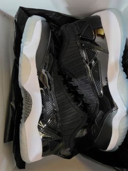 Jordan 11 IE Size 8