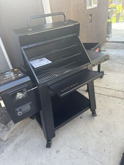 Pit Boss Ahumador de Pellets, Parrilla de Pellets de Madera de 1250 Pulgadas Cuadradas Odessa con Wifi y Bluetooth, Serie Onyx