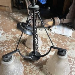 Light Fixture / Chandelier