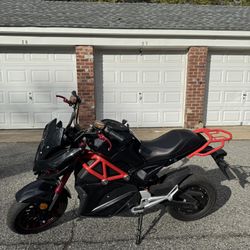 Electric Motorcycle - Needs Battery 🛵