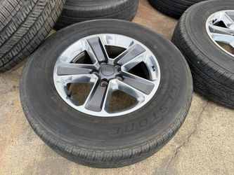 FREE DELIVERY 4x OEM 2022 Jeep Wrangler Sahara wheels 18” BALD TIRES