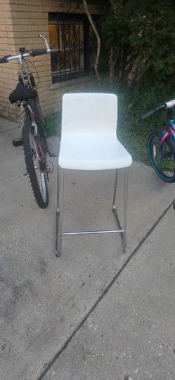 Bar stool