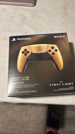 007 limited edition ps5 controller  new