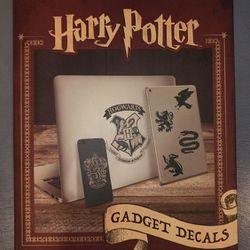 Harry Potter pack of 24 stickers / gadget decals