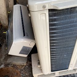 Used Mini Split (12,000BTU)