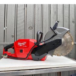 Milwaukee M18 FUEL ONE-KEY CONCRETE SAW